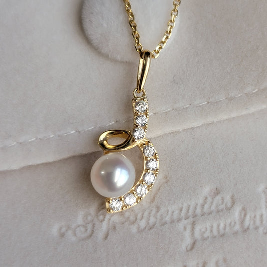 14k Diamond Pearl Necklace