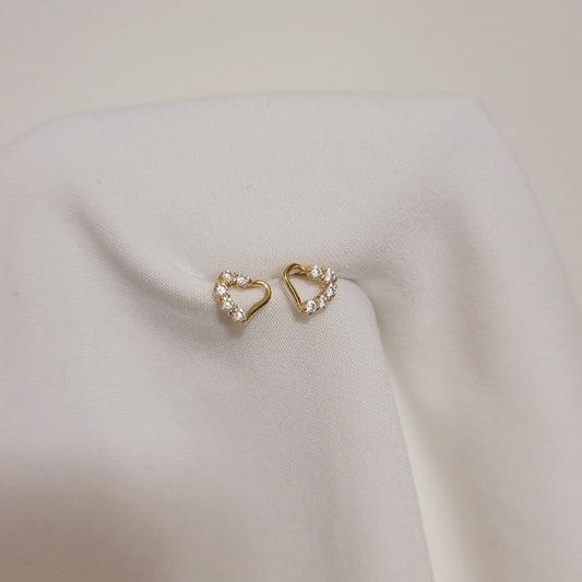 Diamond Earrings, 14k Solid Gold Earrings, Minimalist Earrings, Heart Studs, Stud Earrings, Tiny Stud Earrings, Heart Diamond Stud for Mom