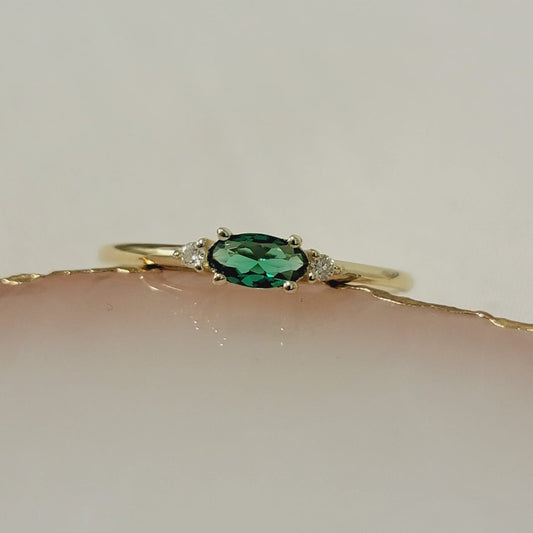14k Gold  Oval Emerald With Diamond Ring