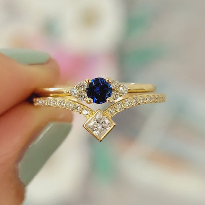 BLUE SAPPHIRE VINTAGE ENGAGEMENT RING, 14K SOLID YELLOW GOLD DIAMOND BAND, SOLITAIRE ROUND CUT WHITE JEWELRY, ENGAGEMENT CLUSTER ROSE RING