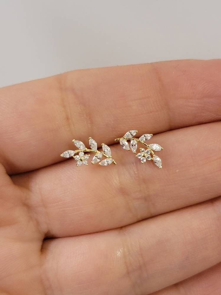 Trendy Leaf Diamond Earrings, Flower Earrings, Diamonds Earrings, Flower Stud Earrings, Women Earrings, Gold Studs, Diamond Studs, Earrings