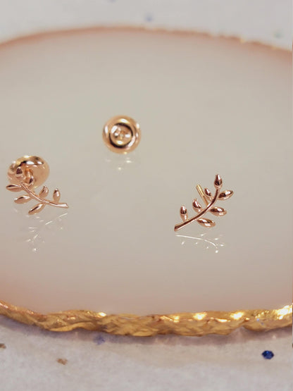 14k Gold Leaf stud Earrings