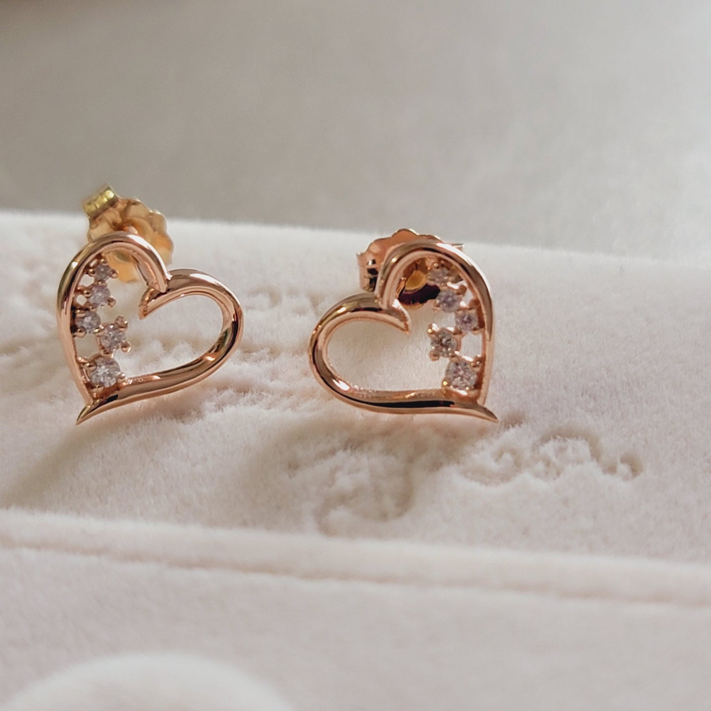 Diamond Earrings, Heart Earrings, Gold Studs, 14k Gold Earrings, Diamond Heart Stud Earrings, Heart Studs, Women Earrings, Diamond Studs
