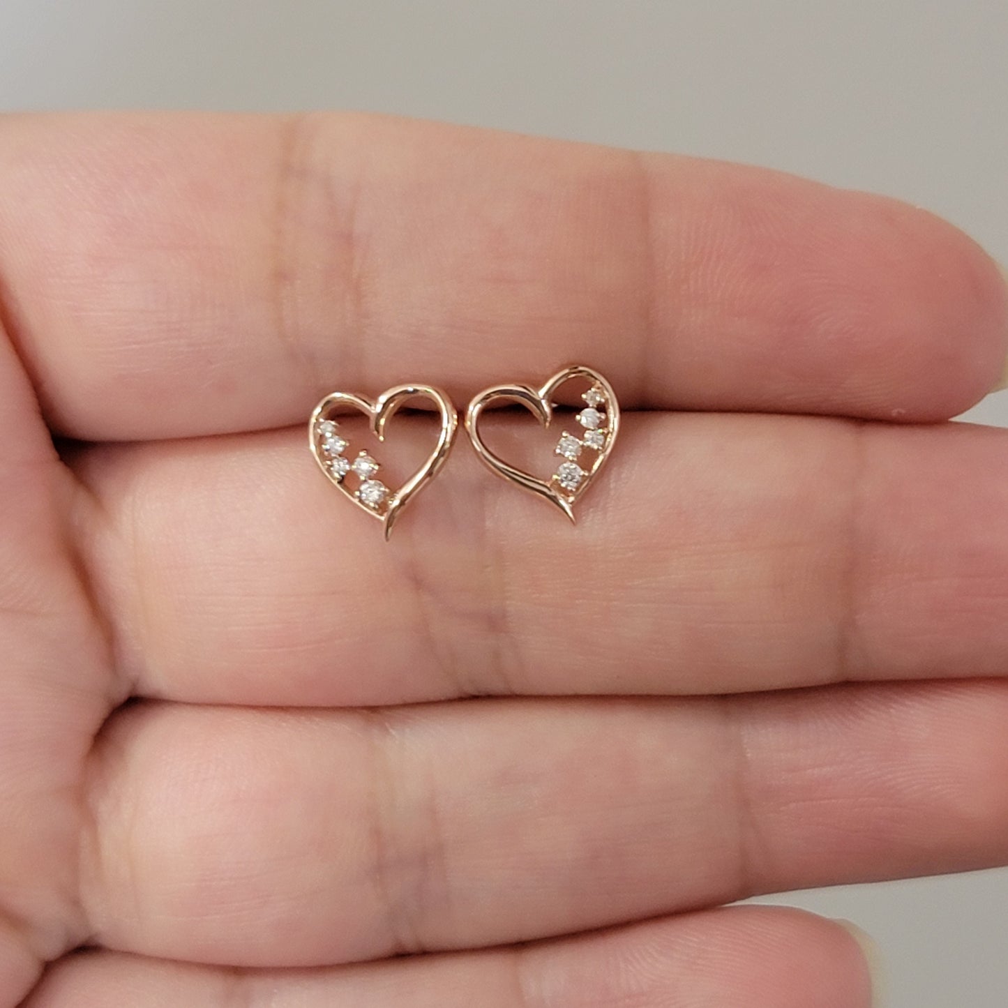 Diamond Earrings, Heart Earrings, Gold Studs, 14k Gold Earrings, Diamond Heart Stud Earrings, Heart Studs, Women Earrings, Diamond Studs