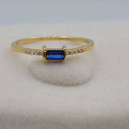 14k Gold Sapphire and Diamond Ring