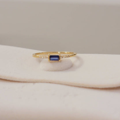 14k Gold Sapphire and Diamond Ring