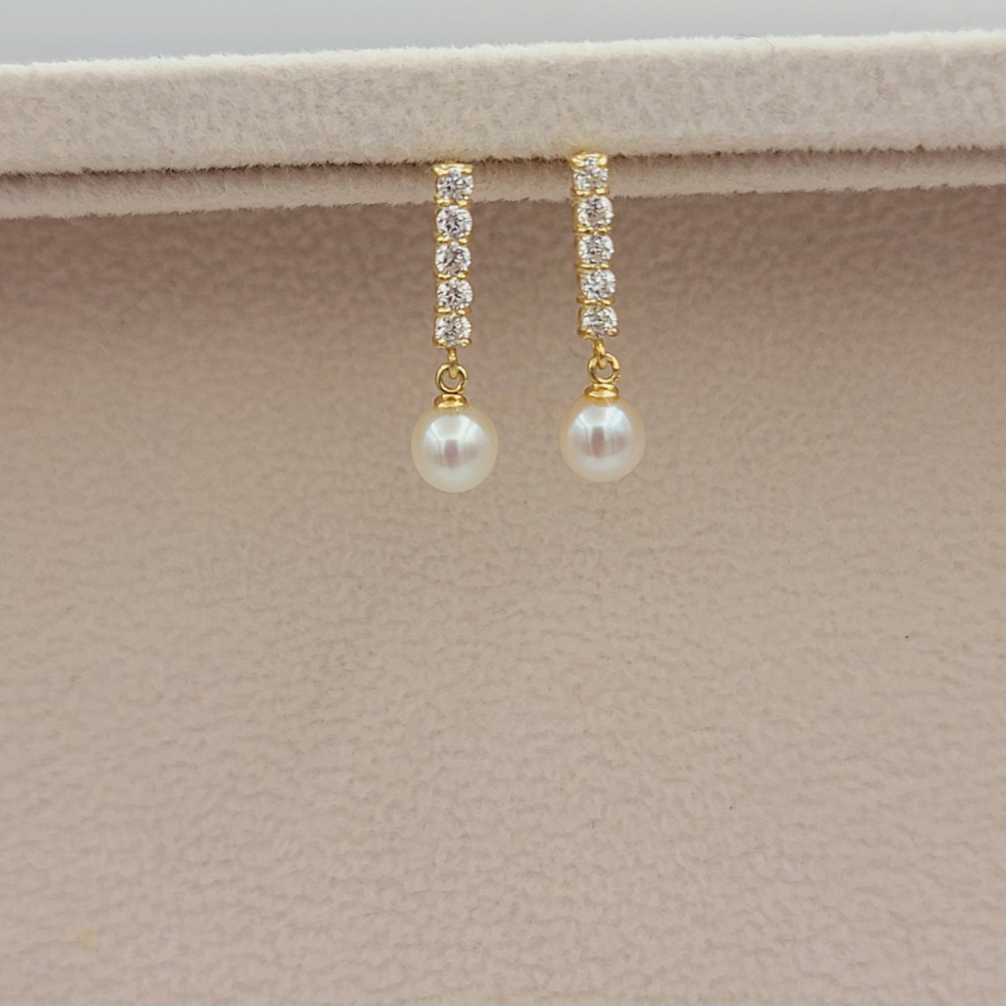 14k Diamond & Pearl Earrings