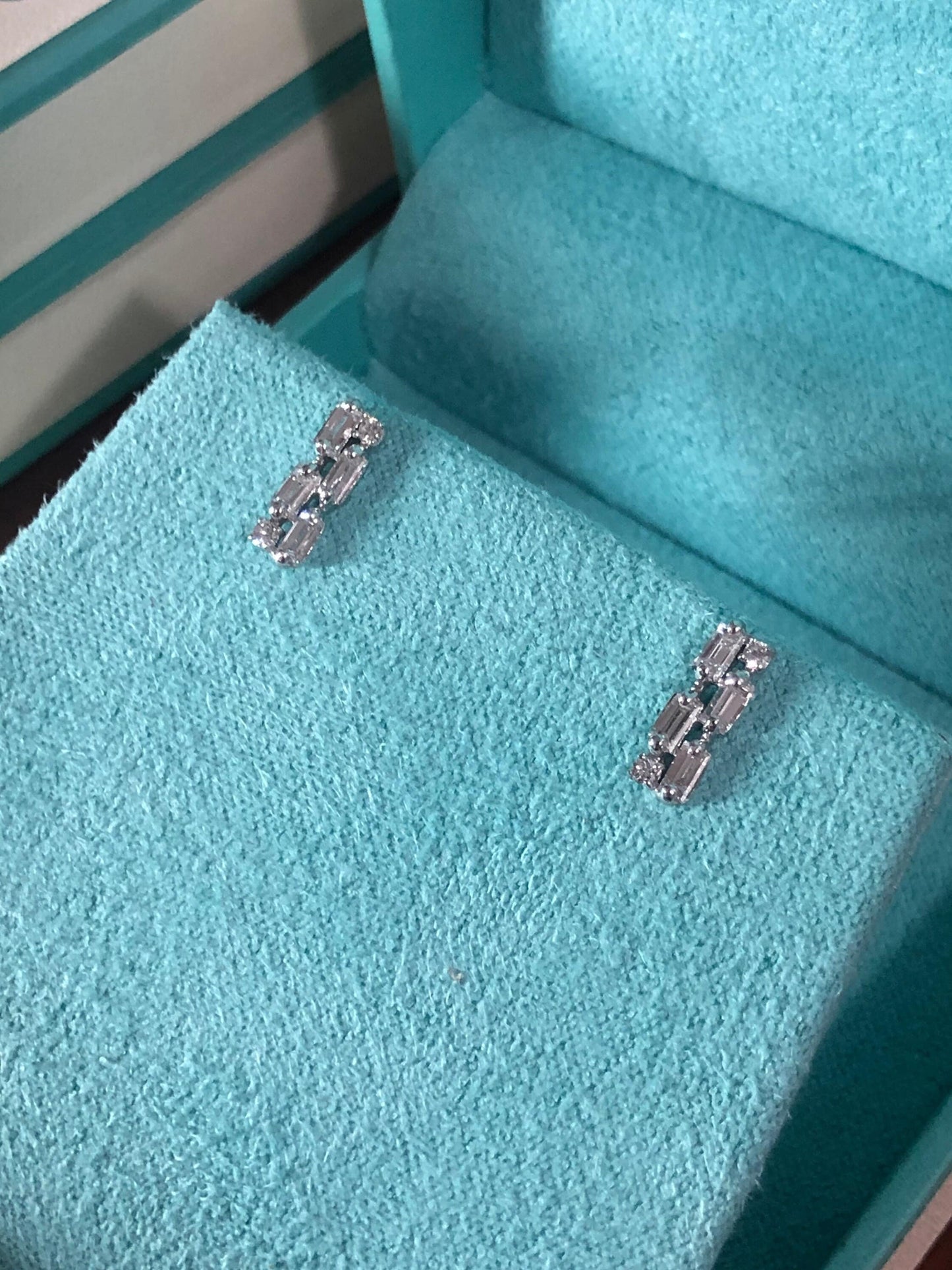 Diamond Earrings, 14kt Solid Gold Stud Earrings, Baguette and Round Diamond Earrings, Dainty Earrings, Minimalist earrings, Cluster Earrings