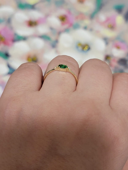 14k Gold  Oval Emerald With Diamond Ring